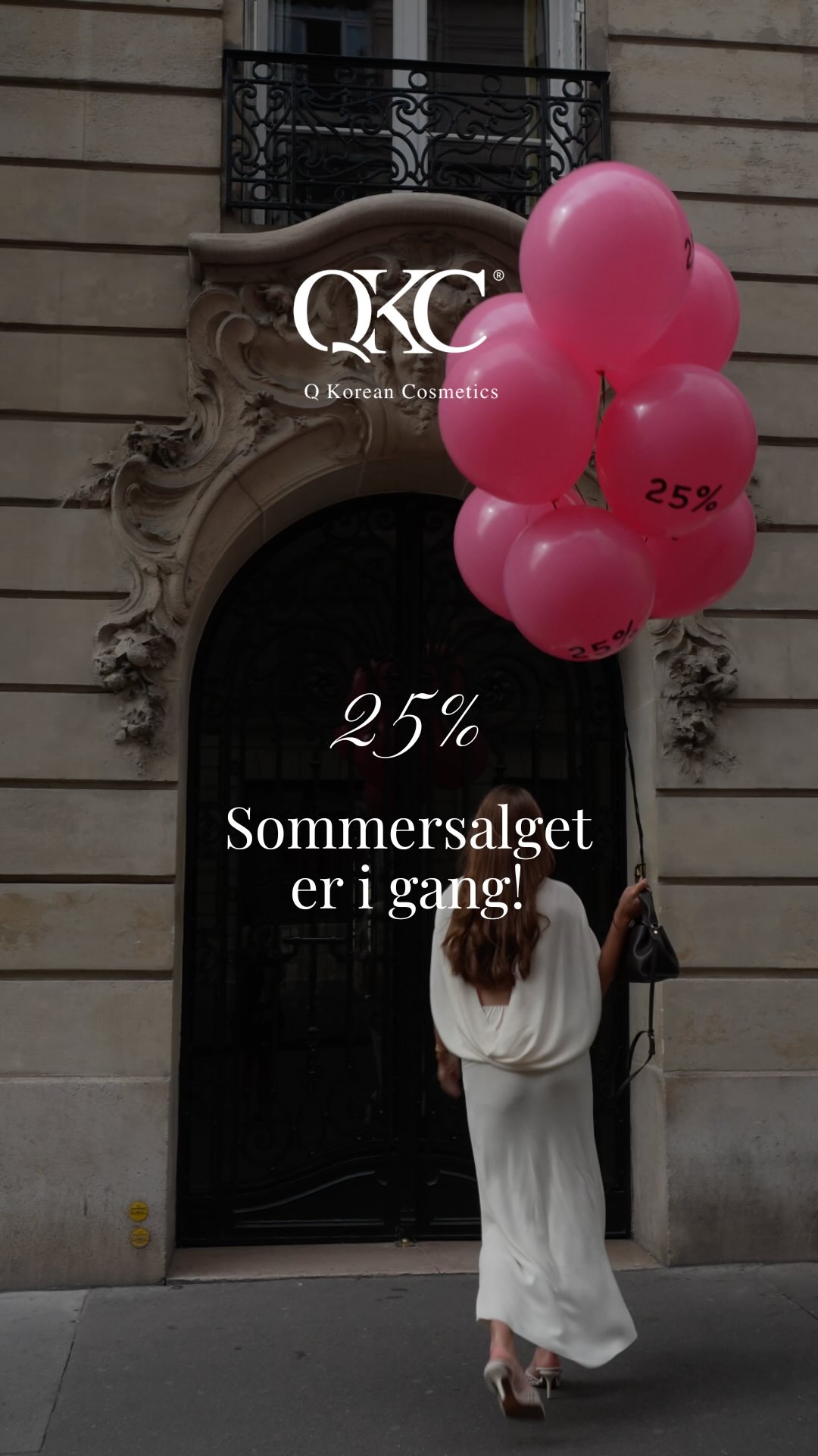 Favoritt produktene mine fra Qkoreancosmetics er endelig på salg igjen! ✨

Fra Paris til Marbella og hjemme – disse produktene er alltid med meg overalt! 🥹

Q in my ❤️ & my skin.